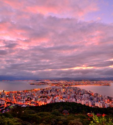 Guia LGBTQIA+ de Florianópolis para viajantes exigentes